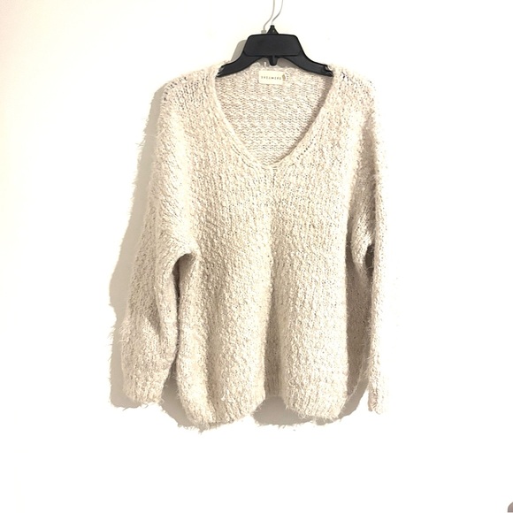 Dreamers Size L Soft Cream V-Neck Knit Sweater - Picture 1 of 6